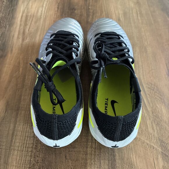 Athletic_Shoes